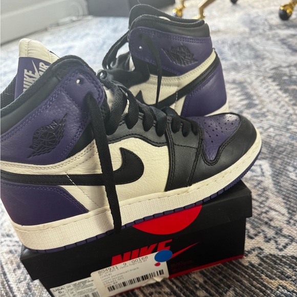 2018Air Jordan Retro High OG 'Court Purple' Size 5Y